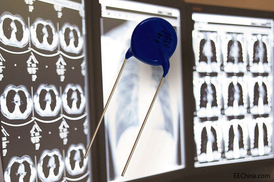 Vishay�Ƴ��I���������_2 nF�ď��������߉��ΌӴ�Ƭ�����