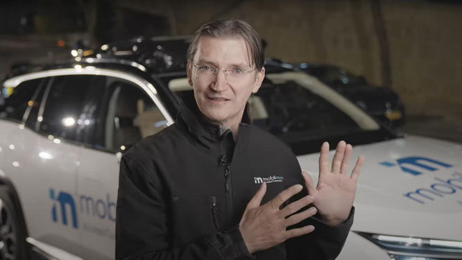 Mobileye�Ԅ��{���܇�F��ȫ����d������������ϵ�y