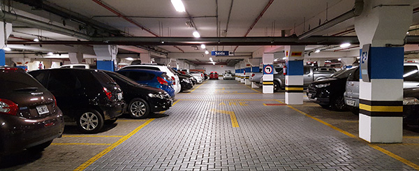 �µĈD���������ΝM�����µĻ����˹����ܵ�ҕ�Xϵ�y������