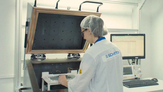 ��Ч늴ż�����(EMC)�����t�W�����ИI�е�����