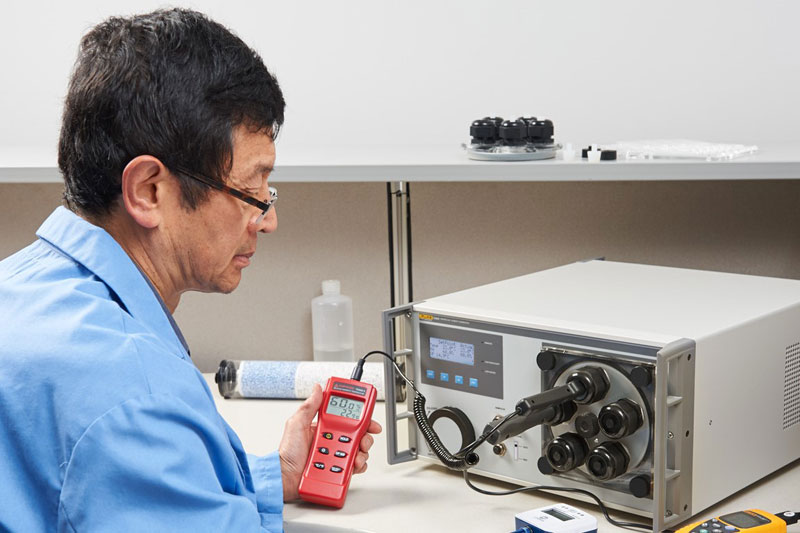 �Ƿ�(y��ng)ԓ������(n��i)�����У��(zh��n)�͜y���������