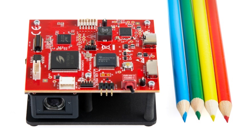 �������һ�� MCU ��(y��ng)���Ќ�(sh��)�F(xi��n)ͶӰ�@ʾ