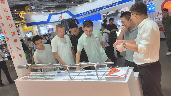 �L��z�U�ĳ��d���Ƕ�����