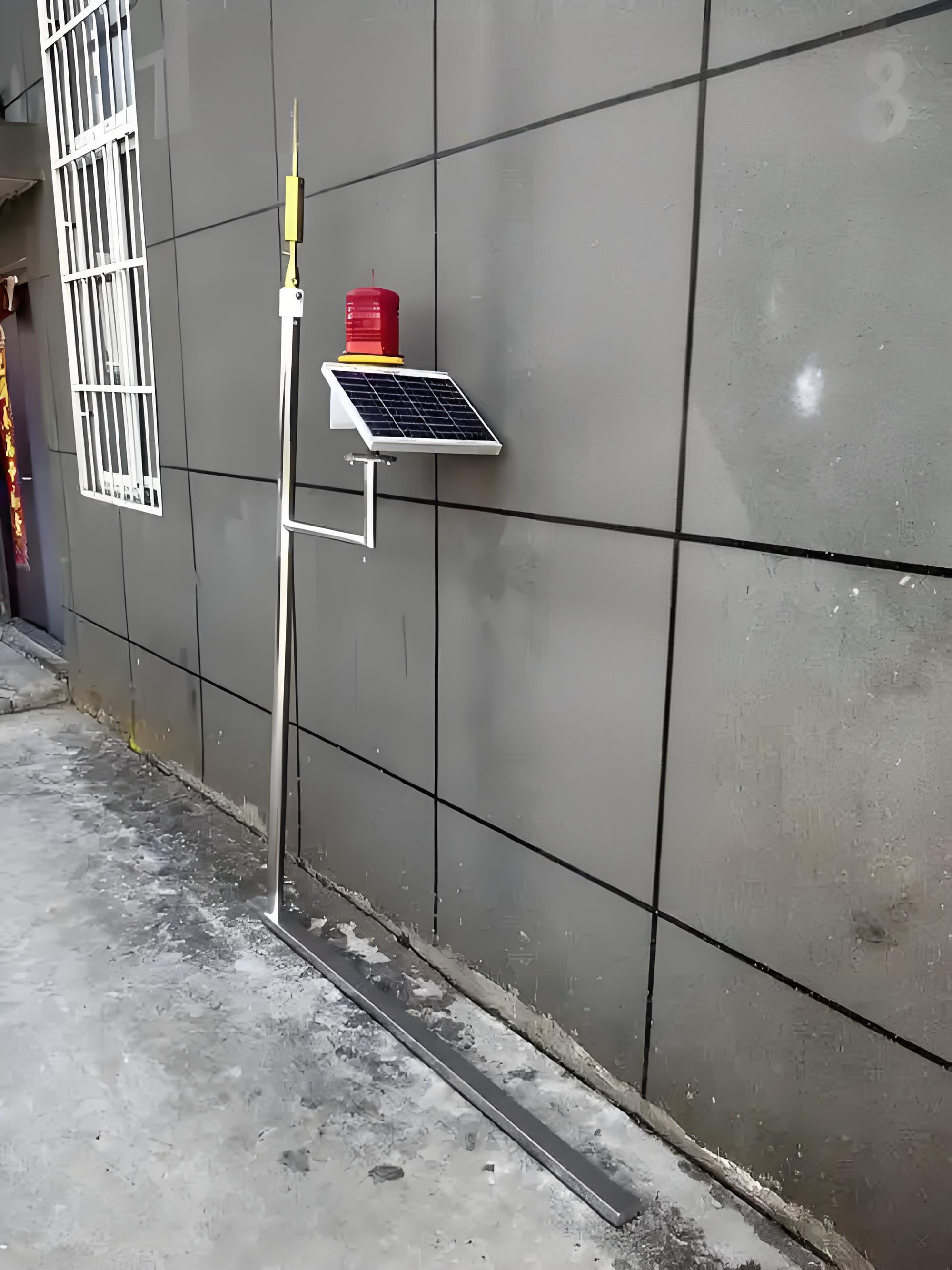 �ߌӽ����؂䣺�F����ʾ����ҹ�g���հ�ȫ�б���