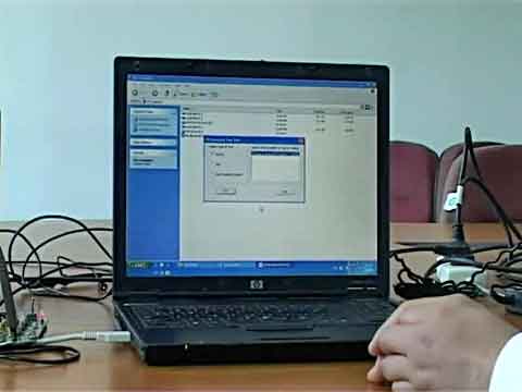 ����MSO/DPO5000ϵ��ʾ�����M(j��n)��USB2.0�����һ���Ԝyԇҕ�l